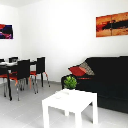 Renovado,vistas Piscina, Aire Acondicionado,wifi