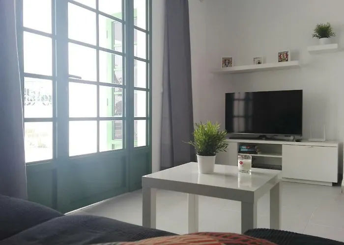 Renovado,vistas Piscina, Aire Acondicionado,wifi Lägenhet